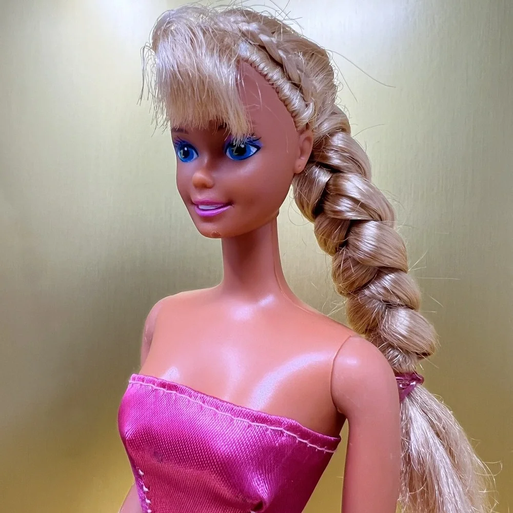 Vintage Barbie Doll 1976 Mattel With Long Blonde Hair‎ and Blue Eyes Pink Dress
